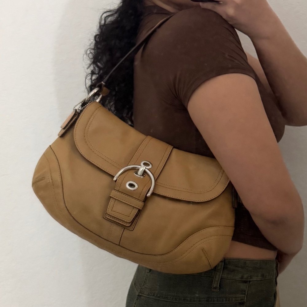 Vintage Coach soho flap shoulder bag tan